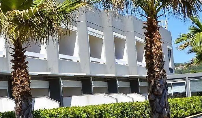 La