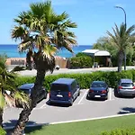 海滩酒店 3*